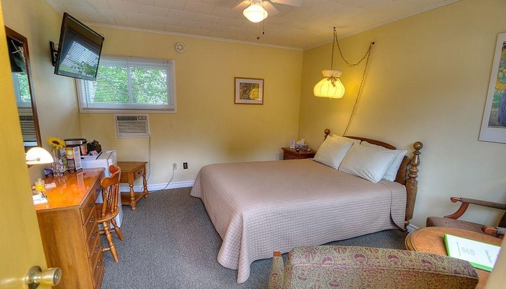 Picket Fence Motel St. Andrews By The Sea Extérieur photo